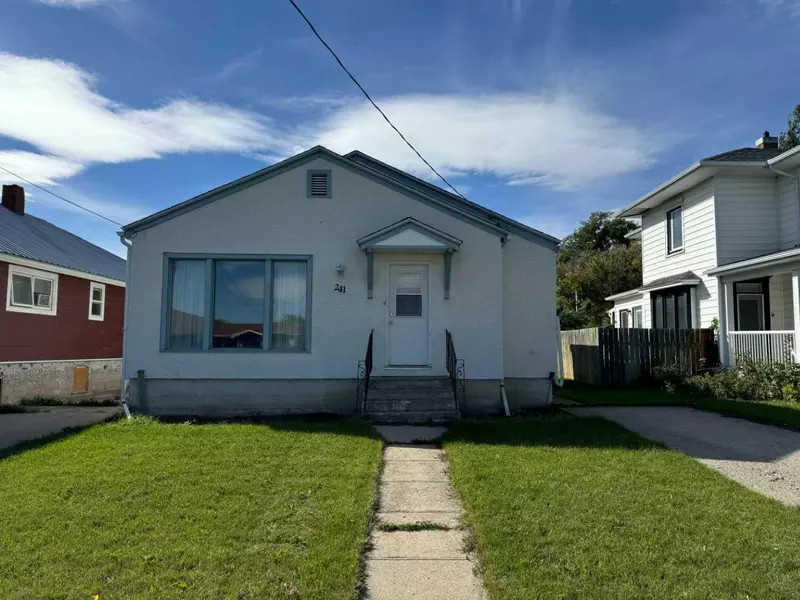 241 1 ST West, Cardston, AB T0K0K0