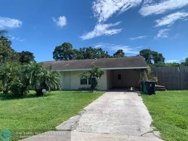 Port St Lucie, FL 34983,216 SE Fallon Dr