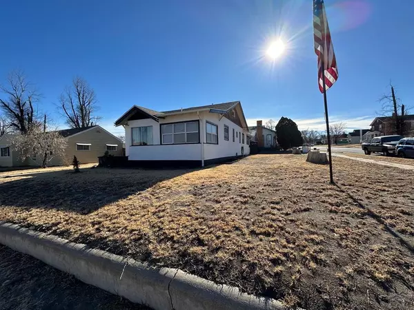 318 W 10th St, La Junta, CO 81050