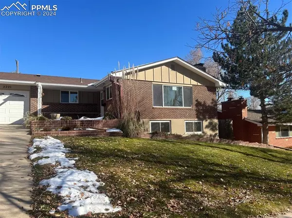 Colorado Springs, CO 80909,2221 Monteagle ST