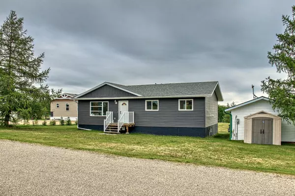 Rural Ponoka County, AB T0C 2J0,68 Sunnyside Crescent