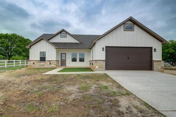 210 Chisholm Hills Drive, New Fairview, TX 76078