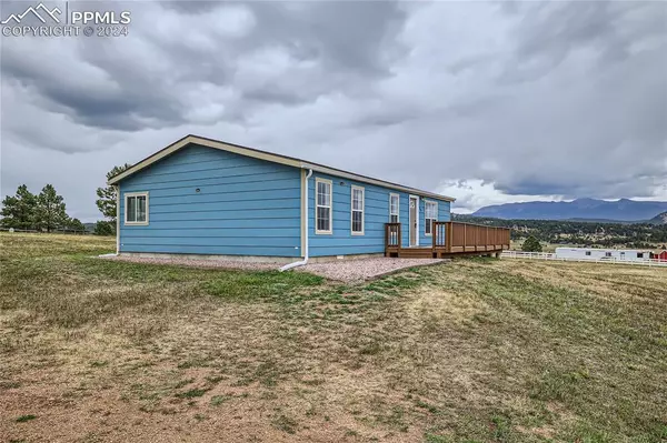 Florissant, CO 80816,533 Calle De La Nieva