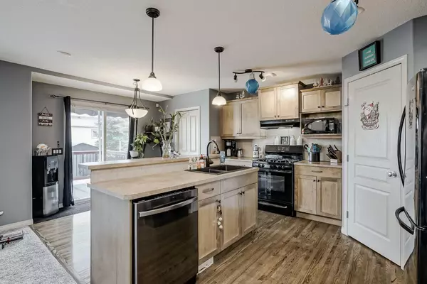 Airdrie, AB T4B 3C2,2196 Luxstone BLVD Southwest