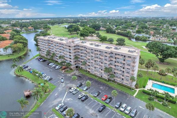 250 Jacaranda Dr  #704, Plantation, FL 33324