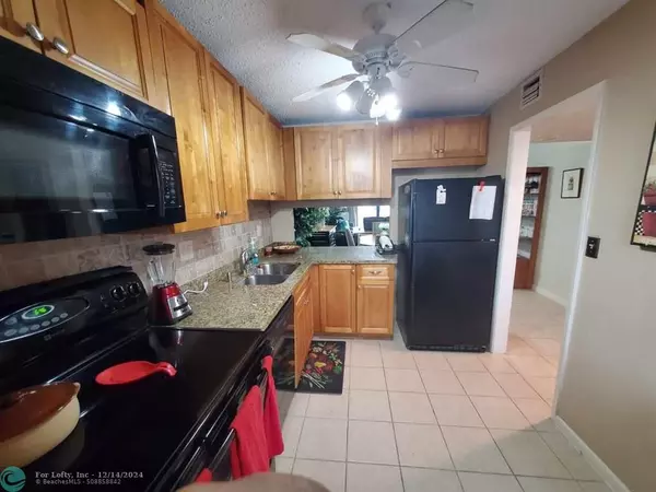 Pompano Beach, FL 33062,1401 N Riverside Dr  #1206