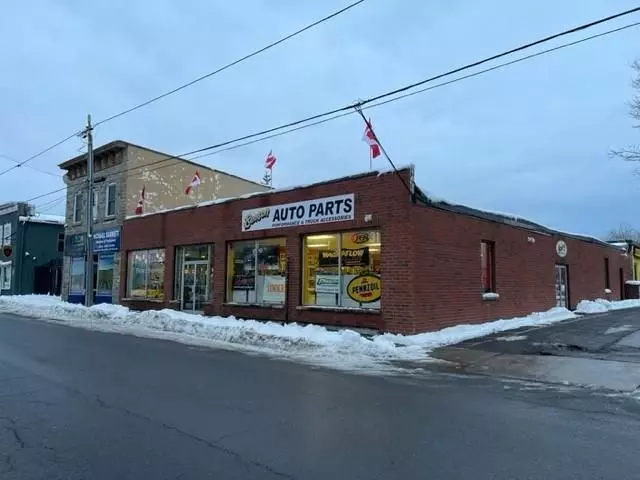 North Grenville, ON K0G 1J0,31-33 CLOTHIER ST