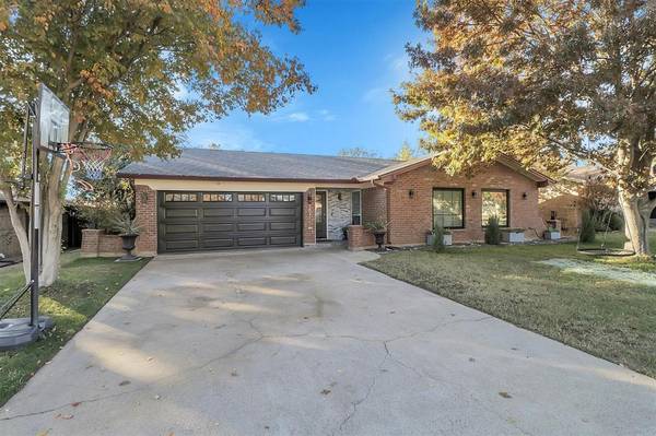 Bedford, TX 76021,3033 Bluebonnet Lane