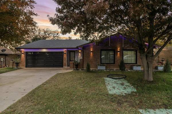 Bedford, TX 76021,3033 Bluebonnet Lane