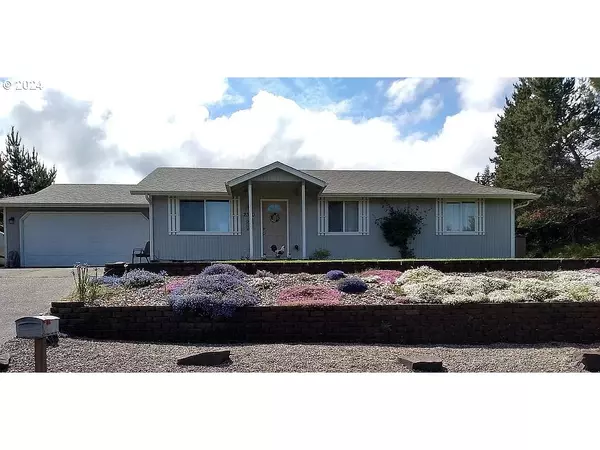 2310 COASTAL HIGHLANDS DR, Florence, OR 97439