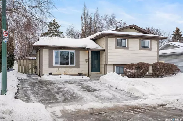 146 Weyakwin DRIVE, Saskatoon, SK S7J 4M5