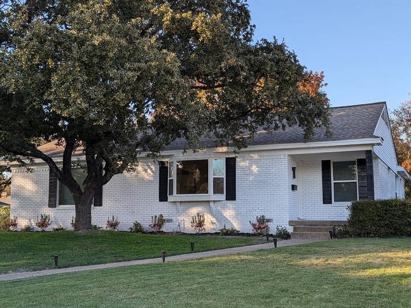 812 Bristol Court, Richardson, TX 75080