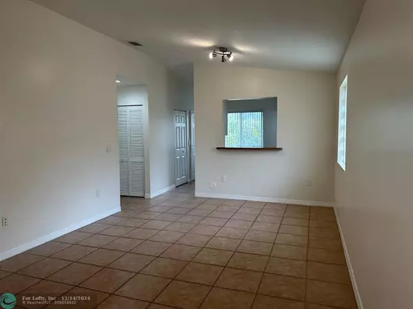 Pembroke Pines, FL 33024,7910 NW 7th St  #204