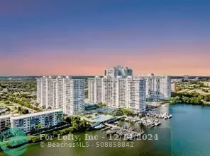 North Miami Beach, FL 33160,18031 Biscayne Blvd  #1104