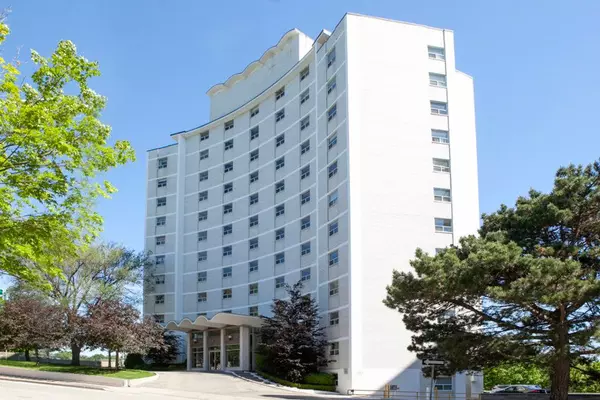 Oakville, ON L6K 3K1,125 Forsythe ST #804