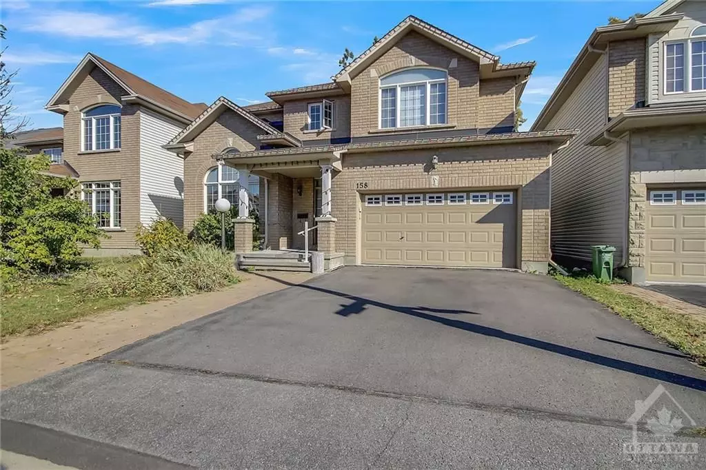 Barrhaven, ON K2J 0H6,158 LAMPLIGHTERS DR