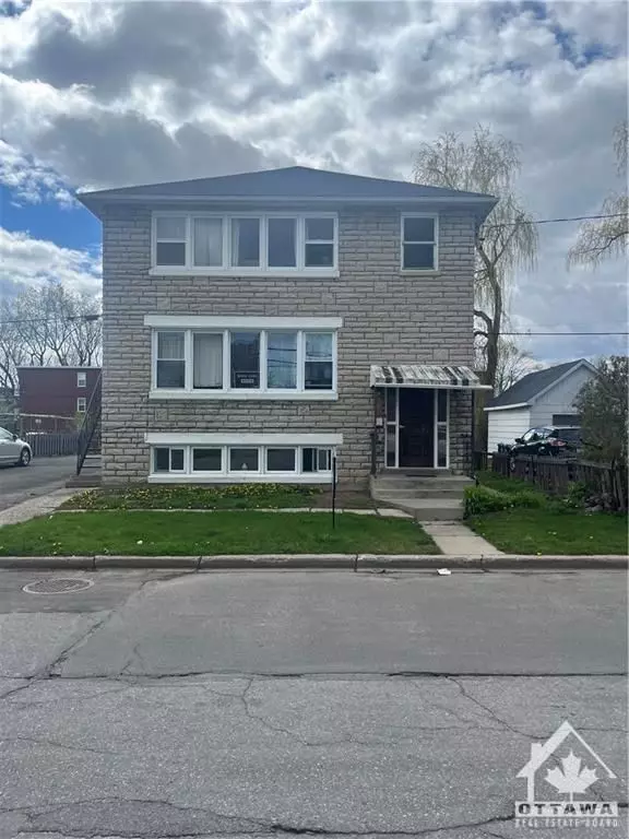 382 BRANT ST, Vanier And Kingsview Park, ON K1L 6V6