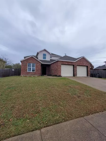 2115 Mesa Wood Drive, Glenn Heights, TX 75154