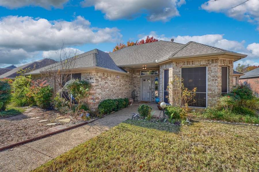 5917 Brookline Drive, Rowlett, TX 75089