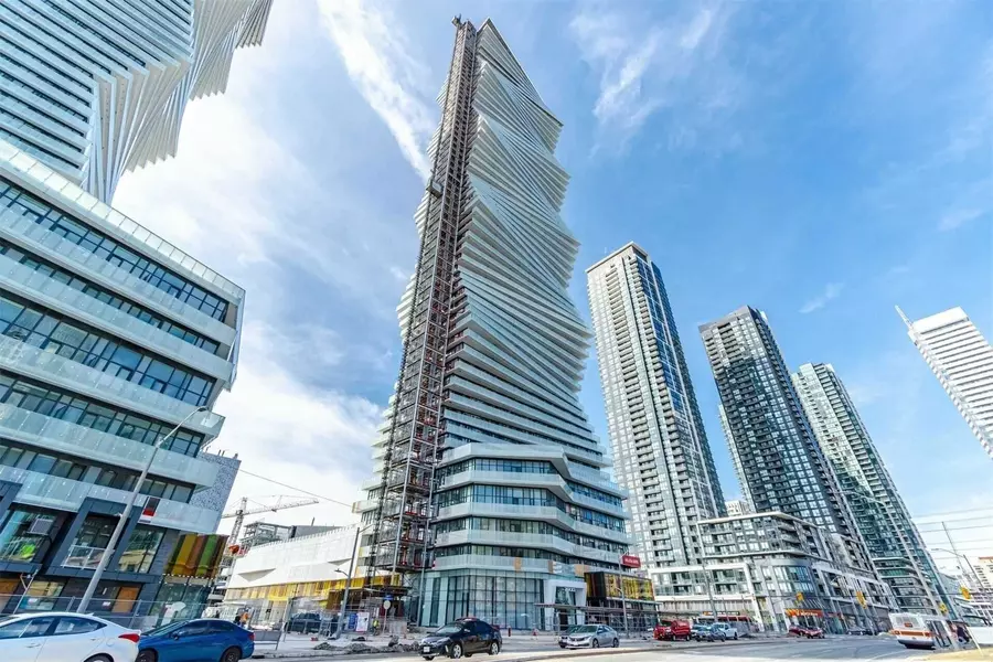 3900 Confederation Pkwy #1710, Mississauga, ON L5B 0M3