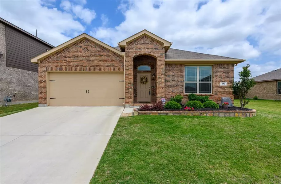 212 Red Fox Lane, Denton, TX 76210