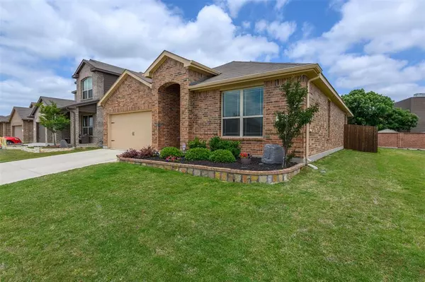 Denton, TX 76210,212 Red Fox Lane