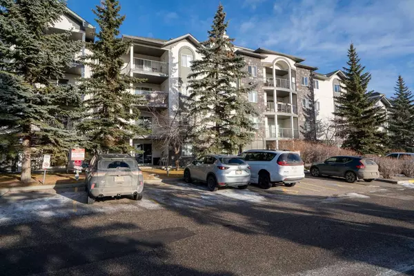 Calgary, AB T3G4K3,55 Arbour Grove Close Northwest #105