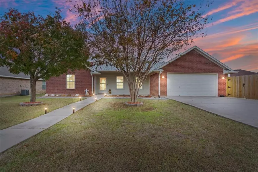 167 Pearl Drive, Hewitt, TX 76643