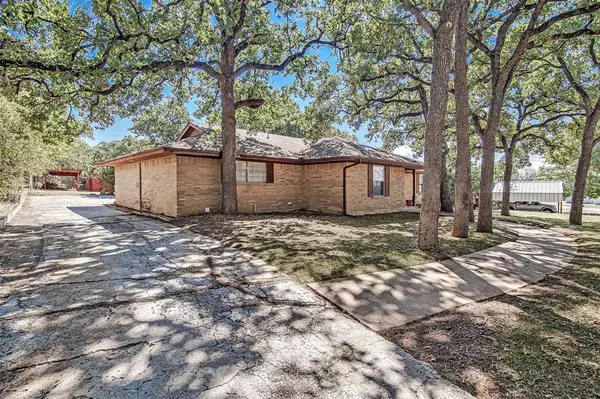 Burleson, TX 76028,2425 Sunset Lane