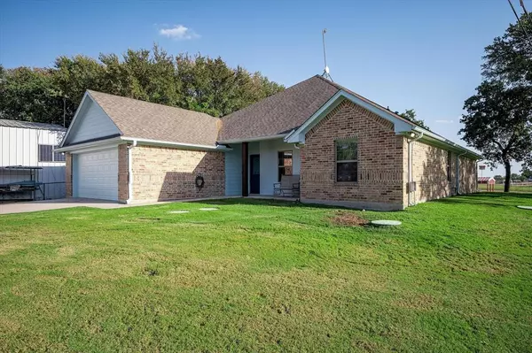 Runaway Bay, TX 76426,510 Meadow Pond Court