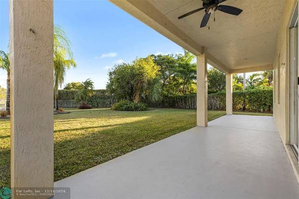 Weston, FL 33327,1022 Bluewood Ter