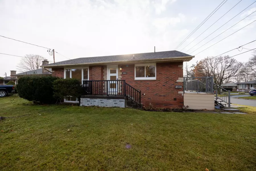 685 Emerson AVE #Main, Oshawa, ON L1H 3L2