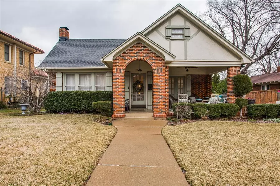 2336 W Magnolia Avenue, Fort Worth, TX 76110