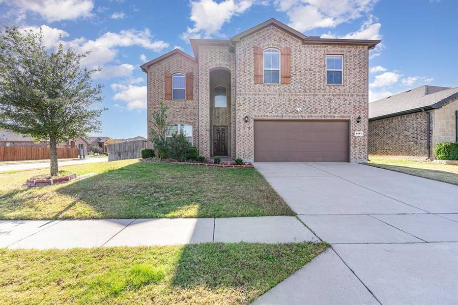 1084 Doe Meadow Drive, Fort Worth, TX 76028