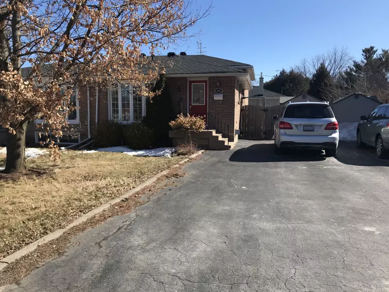 1281 Pallatine DR, Oakville, ON L6H 1Z1