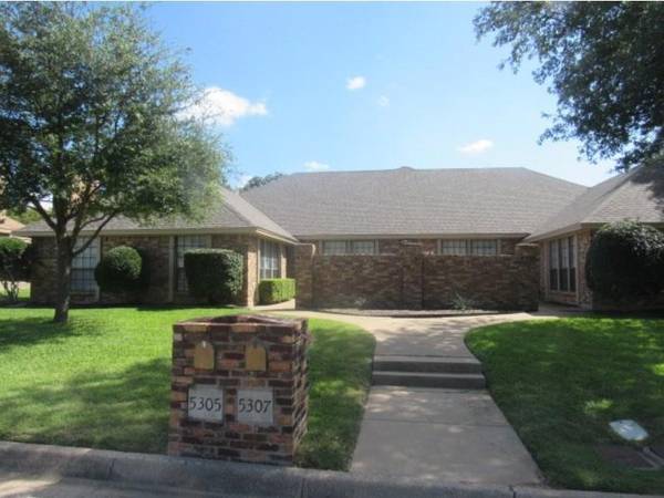 5305 Ledgestone Drive, Fort Worth, TX 76132