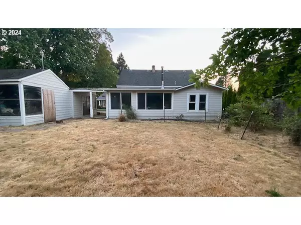 Mt Angel, OR 97362,585 BIRCH ST