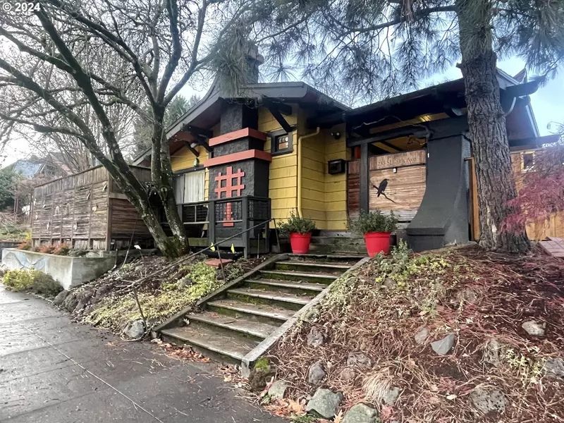 235 SE 20TH AVE, Portland, OR 97214