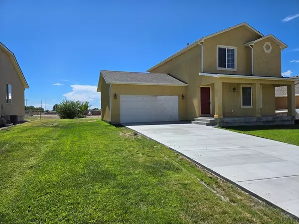 2312 Longhorn Dr, Pueblo, CO 81008-2840