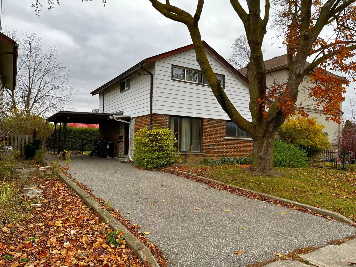 Toronto W10, ON M9W 2T2,7 Fordwich CRES