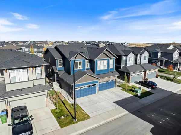 Calgary, AB T2X 4T3,139 Legacy Glen Parade SE