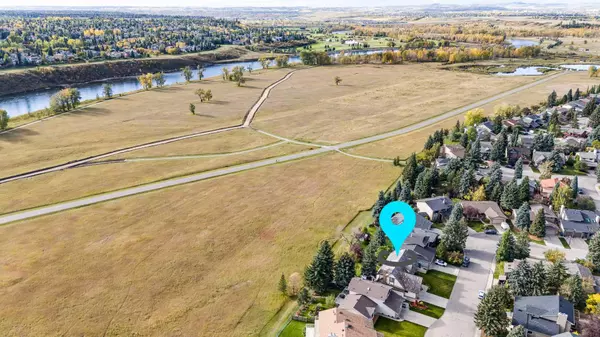 Calgary, AB T2J 6G3,48 Deerbrook CRES SE