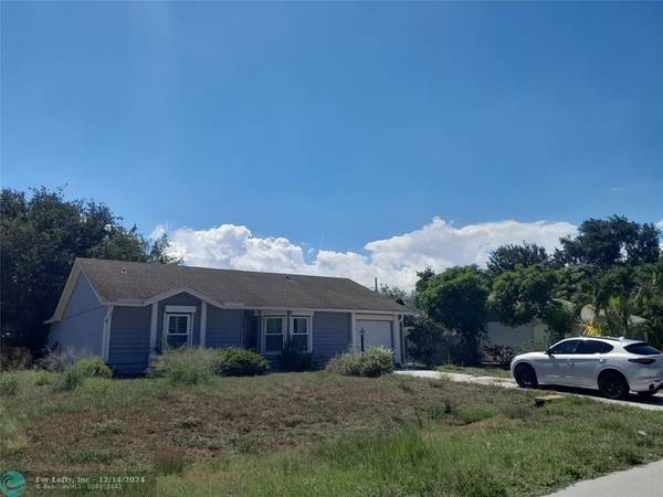 2418 SE Sidonia St, Port St Lucie, FL 34952