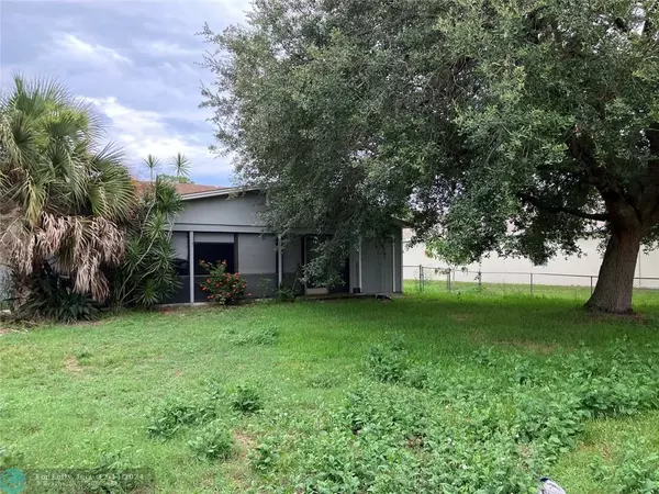 Port St Lucie, FL 34952,2418 SE Sidonia St