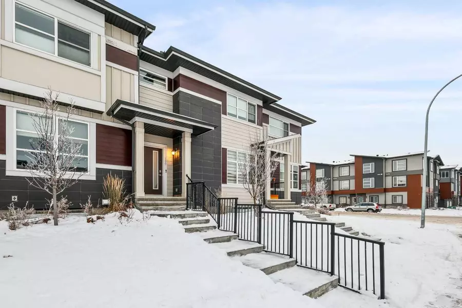 109 Skyview Parade NE, Calgary, AB T3N 0V4