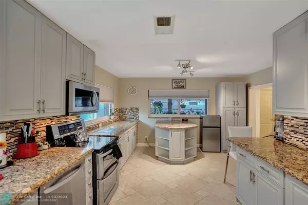 Boca Raton, FL 33433,8803 SW 11th Street