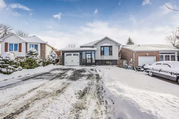 5 Harwood DR, Barrie, ON L4N 7C1