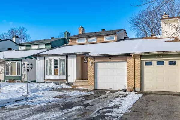 22 Burnetts Grove CIR S,  Barrhaven,  ON K2J 1N6