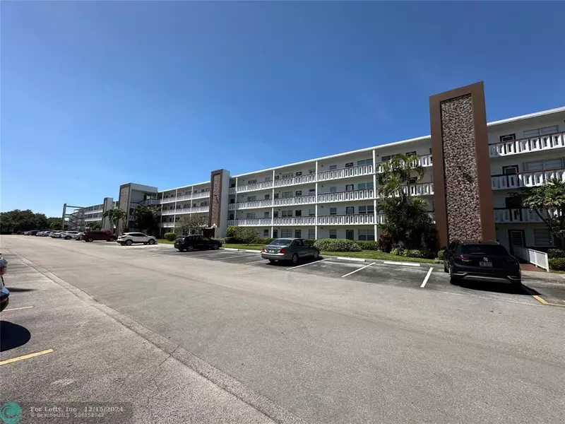 2067 Harwood  #E, Deerfield Beach, FL 33442