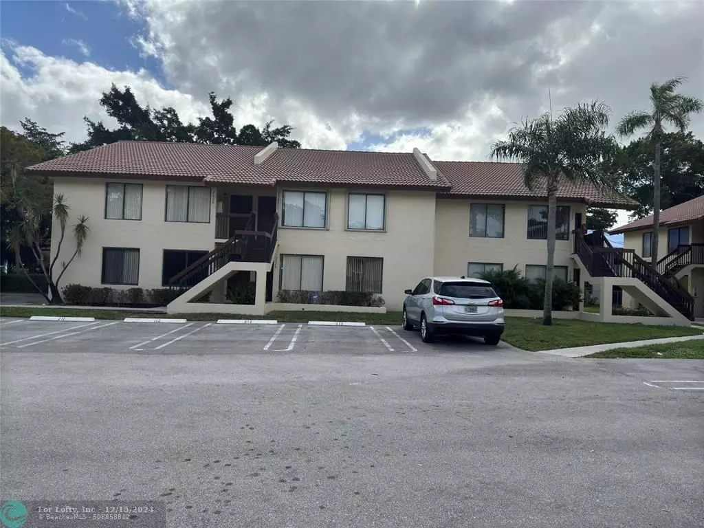 Coral Springs, FL 33065,2526 RIVERSIDE DR  #112